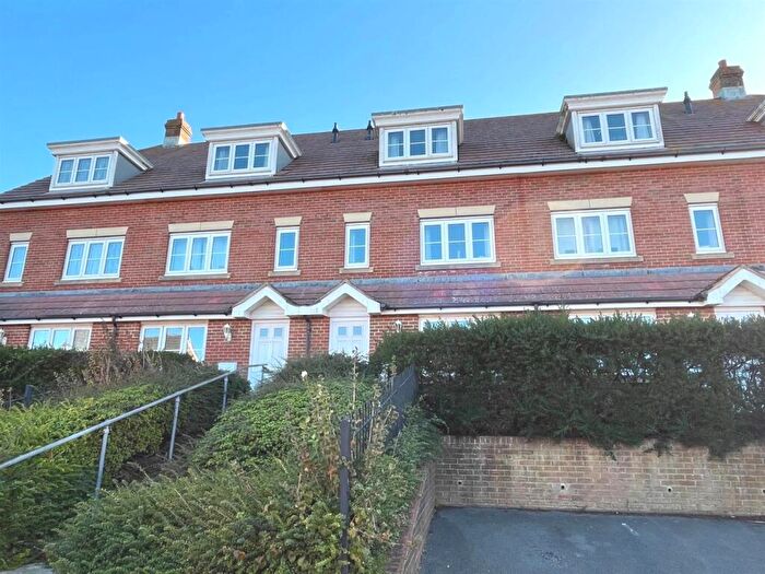 1 Bedroom Flat For Sale In Haven Close, East Cowes, PO32