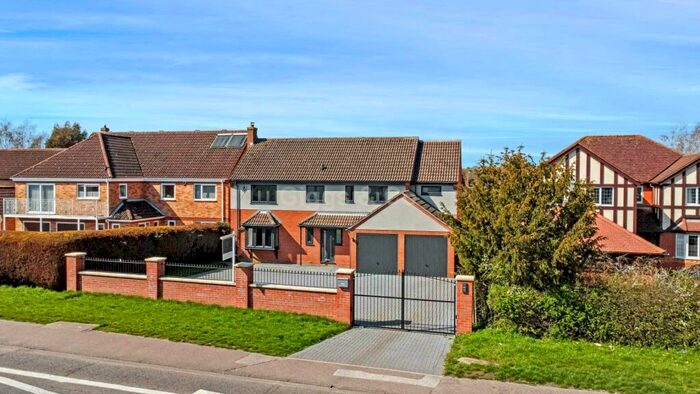 5 Bedroom Detached House To Rent In Great North Road, St Neots, PE19