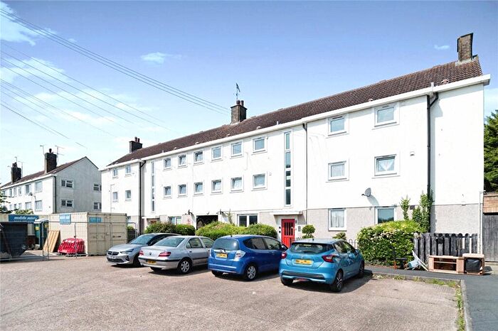 2 Bedroom Flat For Sale In Rochford Garden Way, Rochford, Essex, SS4