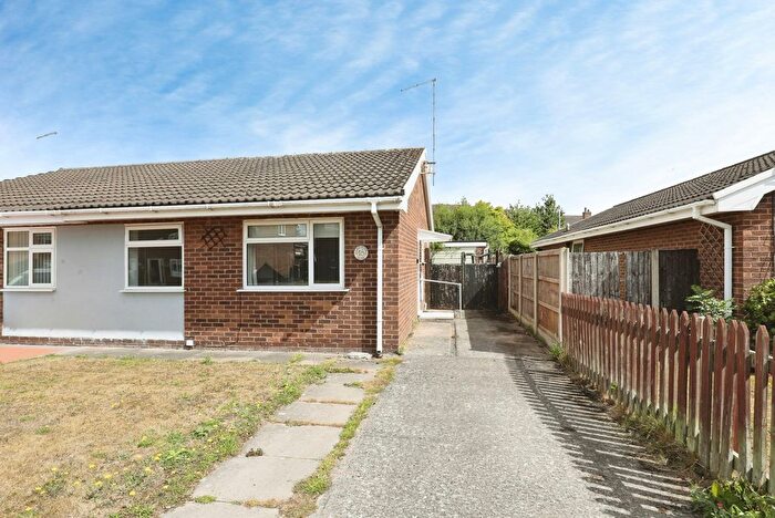 2 Bedroom Bungalow For Sale In Lancaster Close, Winsford, Cheshire, CW7