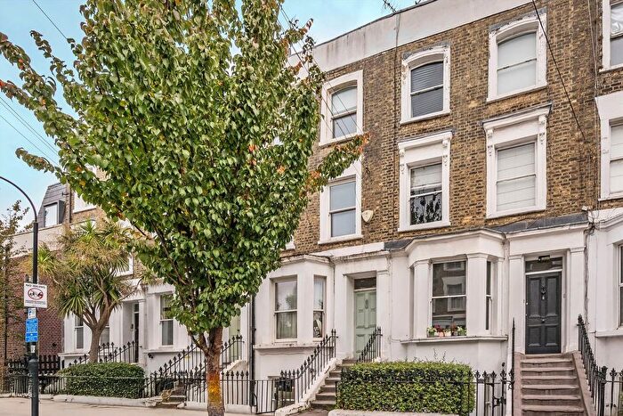 1 Bedroom Flat To Rent In Hopgood Street, Shepherds Bush, W12