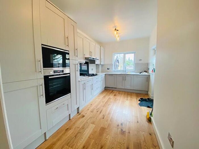 1 Bedroom House To Rent In Trinity, Enfield, EN1