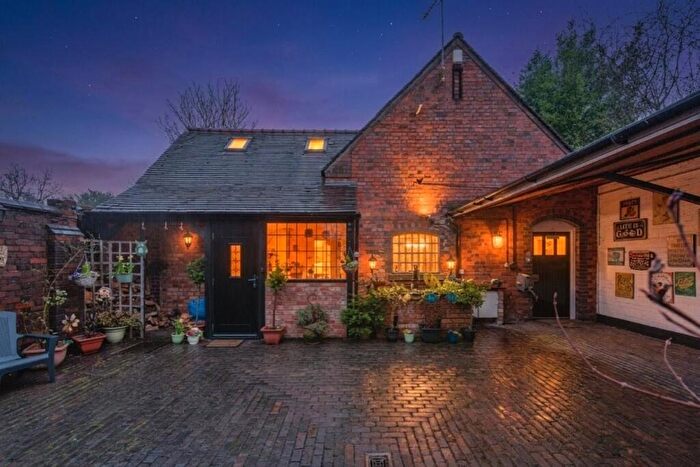 3 Bedroom Detached House For Sale In Glascote Lane, Wilnecote, Tamworth, B77