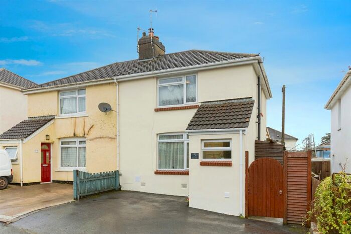 3 Bedroom Semi-Detached House For Sale In Elmbank, Buckfastleigh, TQ11