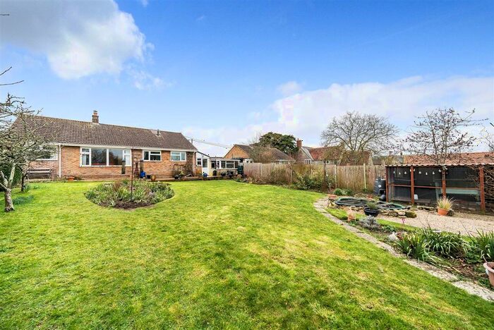 4 Bedroom Detached Bungalow For Sale In Chetnole Road, Leigh, Sherborne, DT9