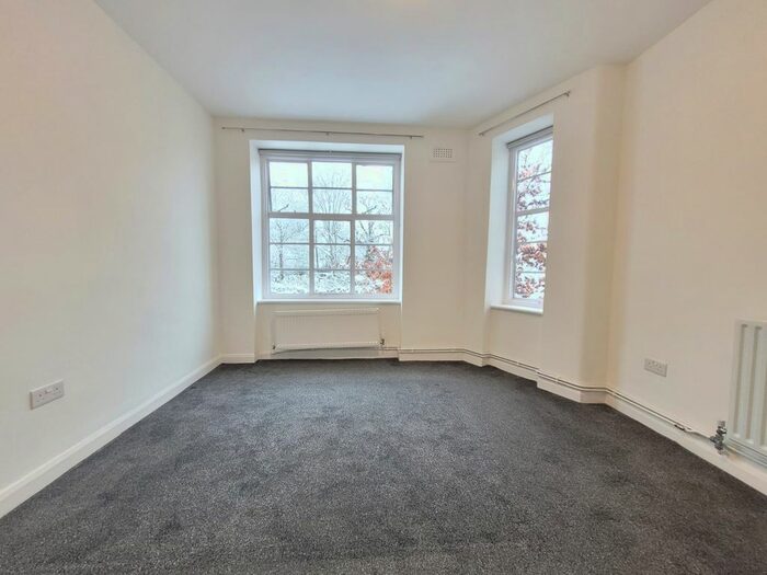 1 Bedroom Flat To Rent In Colney Hatch Lane, Muswell Hill, N10
