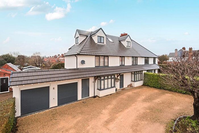 5 Bedroom Detached House To Rent In Evesham Road Stratford-upon-Avon, CV37