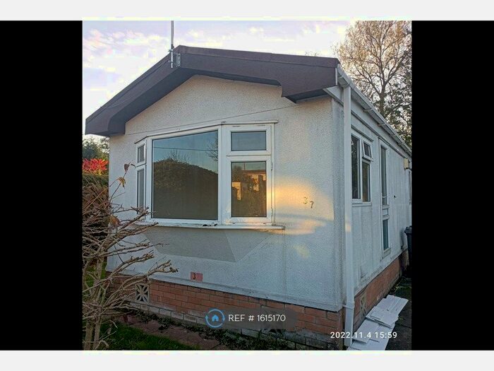 1 Bedroom Mobile/park Home To Rent In Quedgeley Park, Gloucester, GL4