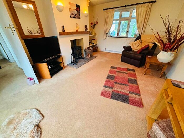 3 Bedroom Detached Bungalow For Sale In Lumbertubs Lane, Boothville, Northampton, NN3