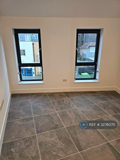 1 Bedroom Flat To Rent In Chandler Court, Croydon, CR0