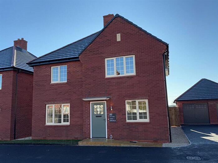 4 Bedroom Detached House For Sale In Queens Road, Hodthorpe, Worksop, S80