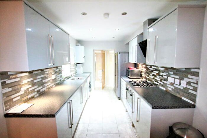 1 Bedroom Terraced House To Rent In Briants Avenue, Reading, RG4