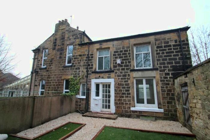 2 Bedroom Cottage To Rent In The Cottage, Allerton Lodge Leeds, LS17