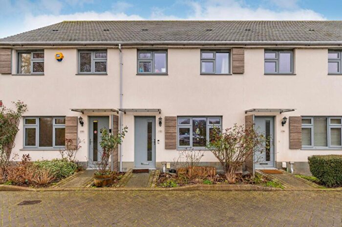 2 Bedroom Terraced House To Rent In Wallingford Way, Berkshire, Maidenhead, SL6