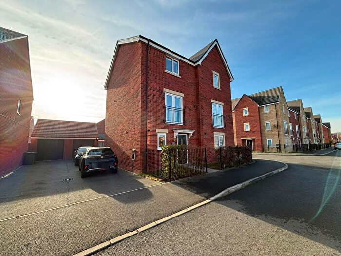 3 Bedroom Semi Detached House For Sale In Kentwell Road, Hampton Gardens, Peterborough, PE7