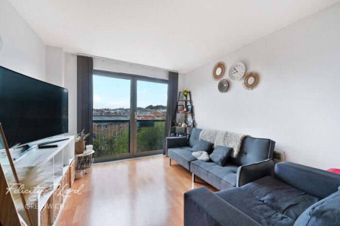 2 Bedroom Apartment For Sale In Deals Gateway, London, SE13