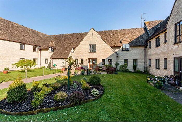 2 Bedroom Flat For Sale In Cecily Court, Minchinhampton, Stroud, GL6
