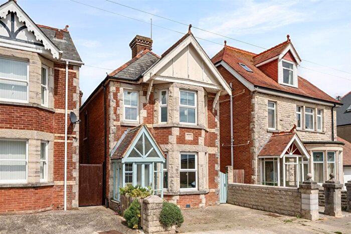 4 Bedroom House For Sale In Kings Road West, Swanage, BH19