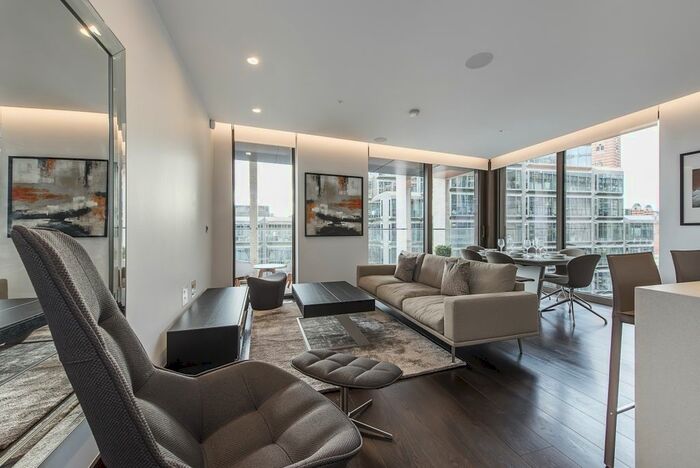 2 Bedroom Flat To Rent In Kings Gate Walk, Westminster, SW1E