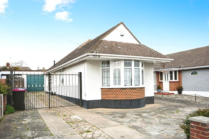 2 Bedroom Bungalow For Sale In Ashurst Avenue, Southend-On-Sea, Essex, SS2