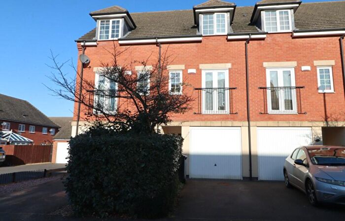 3 Bedroom Town House To Rent In Threadcutters Way, Shepshed, LE12