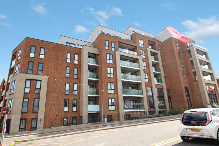 1 Bedroom Flat To Rent In Queens Road, East Grinstead, RH19