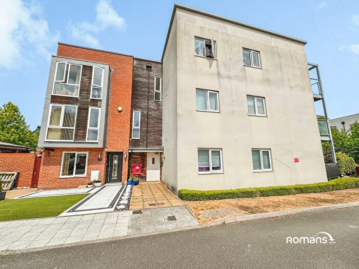 2 Bedroom Flat For Sale In Tenzing Gardens, Basingstoke, Hampshire, RG24