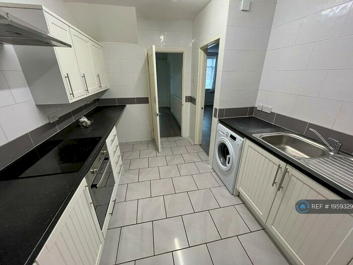 3 Bedroom Semi-Detached House To Rent In The Barley Lea, Coventry, CV3