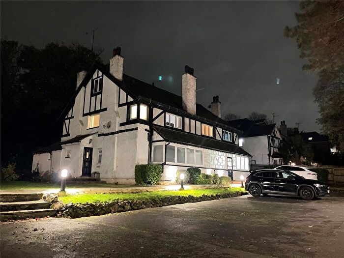 2 Bedroom Maisonette To Rent In Foxley Lane, Purley, Surrey, CR8