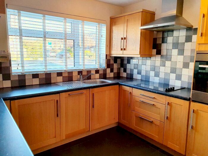 2 Bedroom Detached House To Rent In Stowe Crescent, Ruislip, Middlesex, HA4