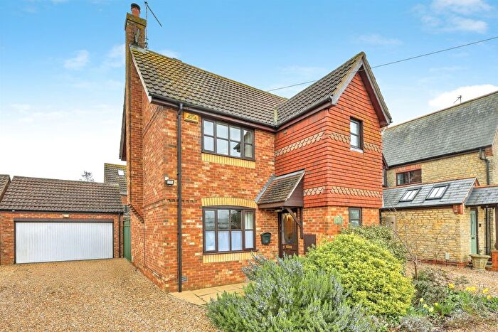 4 Bedroom Detached House For Sale In School Lane, Hartwell, Northampton, NN7