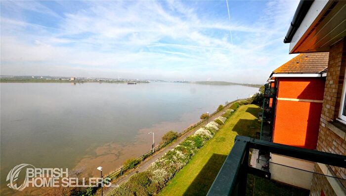2 Bedroom Flat For Sale In Harrisons Wharf, Purfleet-On-Thames, Essex, RM19