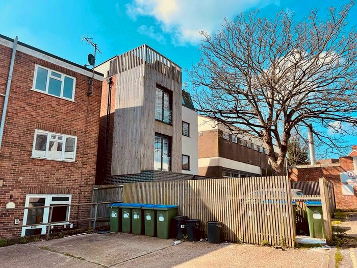 1 Bedroom Flat To Rent In High Street, Newhaven, BN9