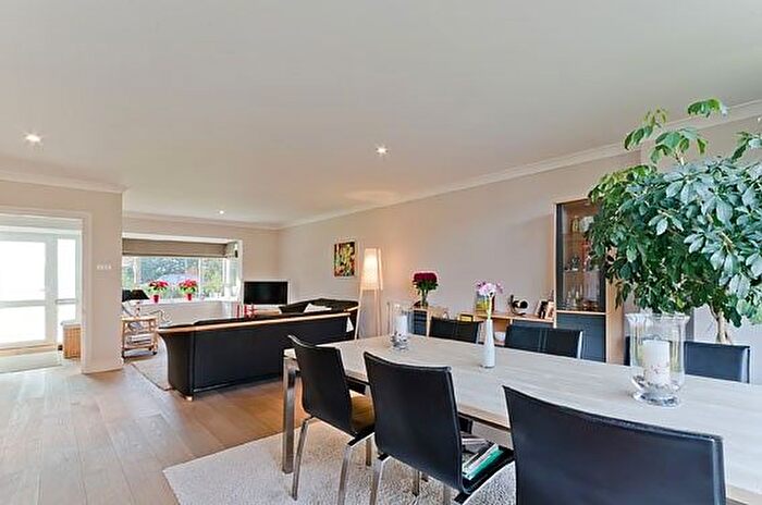 3 Bedroom Detached House To Rent In Cambridge Park, St Margarets, TW1