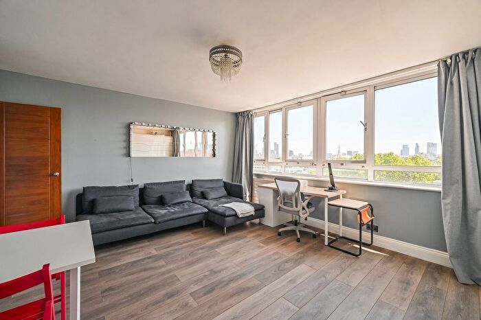 1 Bedroom Flat To Rent In Mount Pleasant, Holborn, London, WC1X