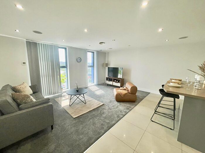 2 Bedroom Flat To Rent In Crown Point Road, Hunslet, Leeds, West Yorkshire, LS10