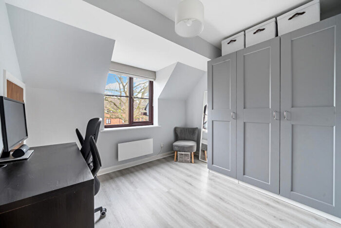 2 Bedroom Apartment For Sale In Westdene, Summerhouse Road, Godalming, GU7