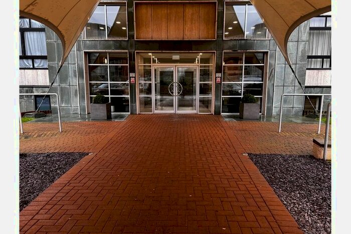 2 Bedroom Flat To Rent In Britannic Park, Yew Tree Road, Moseley, Birmingham, B13