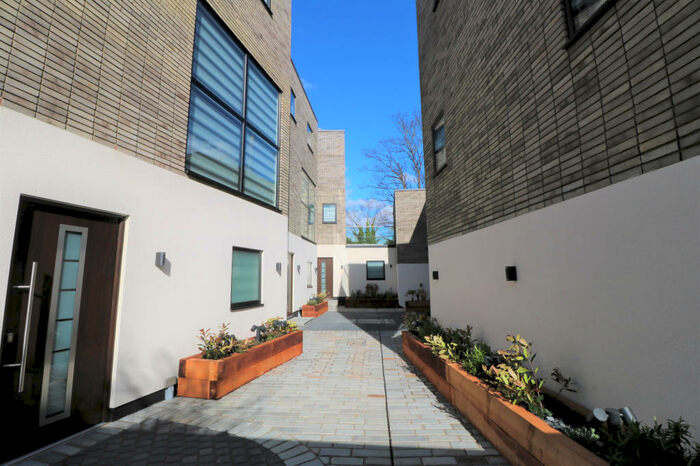 3 Bedroom Detached House To Rent In Adams Walk, Earlham Grove, Forest Gate, London, E7