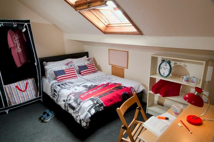 4 Bedroom Private Hall To Rent In Percy Road, Lancaster, LA1