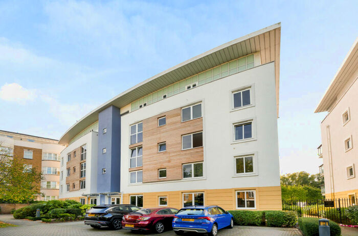 Studio To Rent In Room In Flat Share, Creswell Drive, BR3