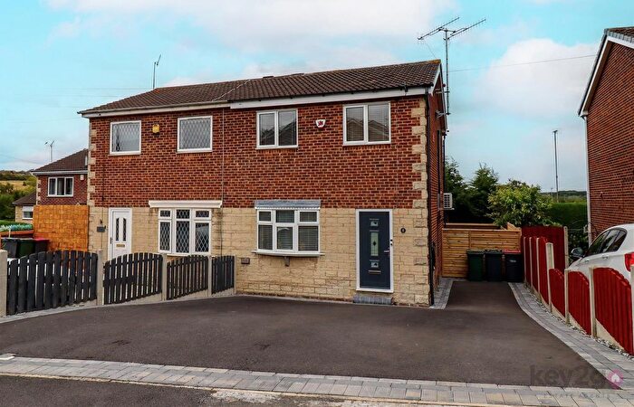 3 Bedroom Semi-Detached House For Sale In Skipton Road, Swallownest, Sheffield, S26