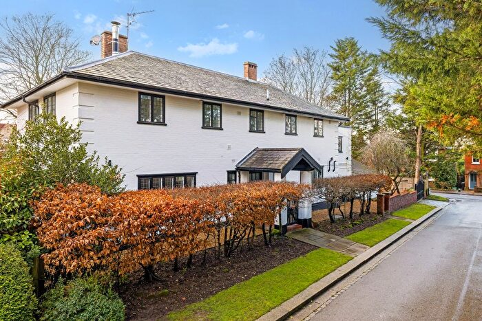 4 Bedroom Detached House To Rent In College Avenue, Epsom, KT17