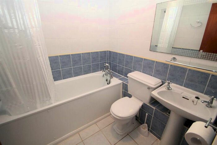 1 Bedroom Flat To Rent In North Thirteenth Street, Milton Keynes, MK9