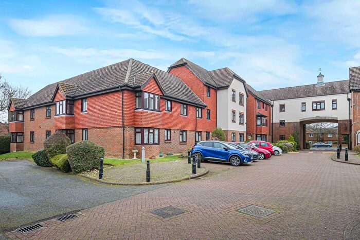 1 Bedroom Property For Sale In Main Road, Biggin Hill, Westerham, TN16