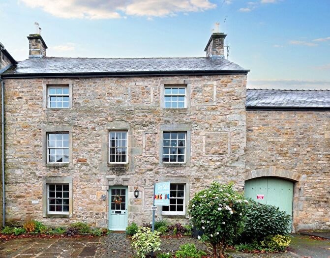 2 Bedroom Flat For Sale In Main Street, Hornby, LA2