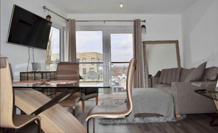 1 Bedroom Flat To Rent In Culvers Avenue, Carshalton, SM5