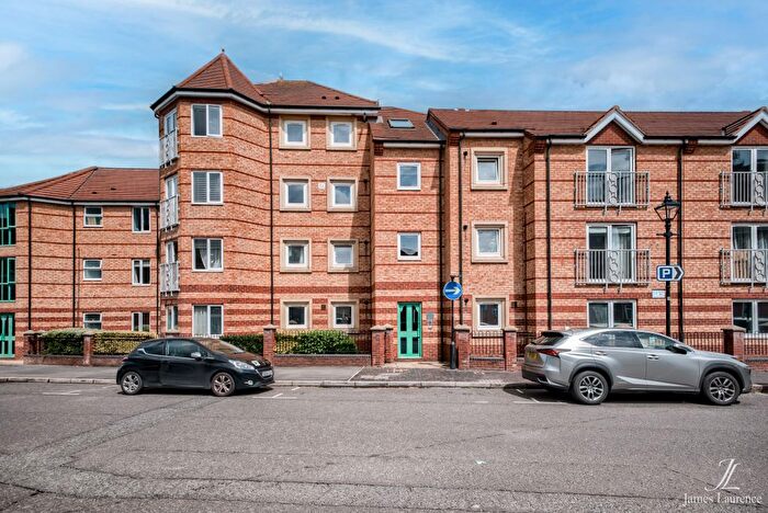 2 Bedroom Flat To Rent In Chamberlain Court, Birmingham, B18