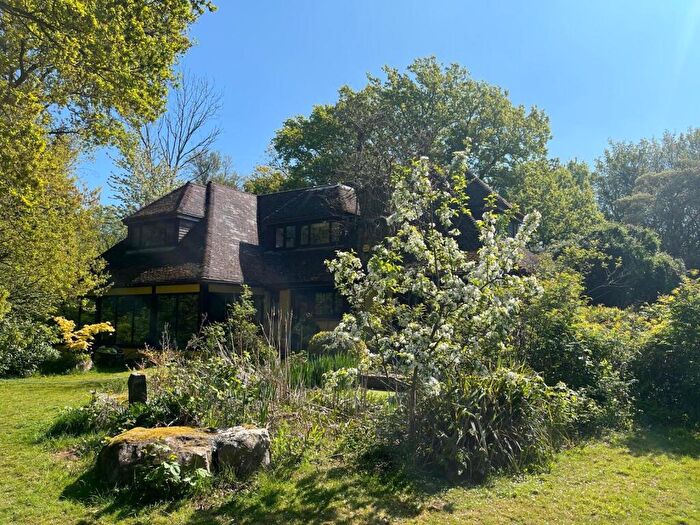 4 Bedroom Detached House For Sale In Newnham Lane, Newnham, Kent, ME9