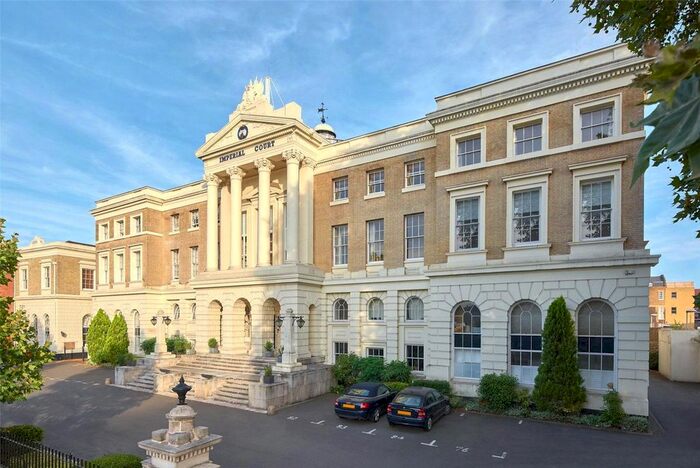 4 Bedroom Flat To Rent In Imperial Court, Kennington Lane, London, SE11